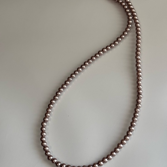 Elegant Pink Pearl Necklace - Picture 2 of 4